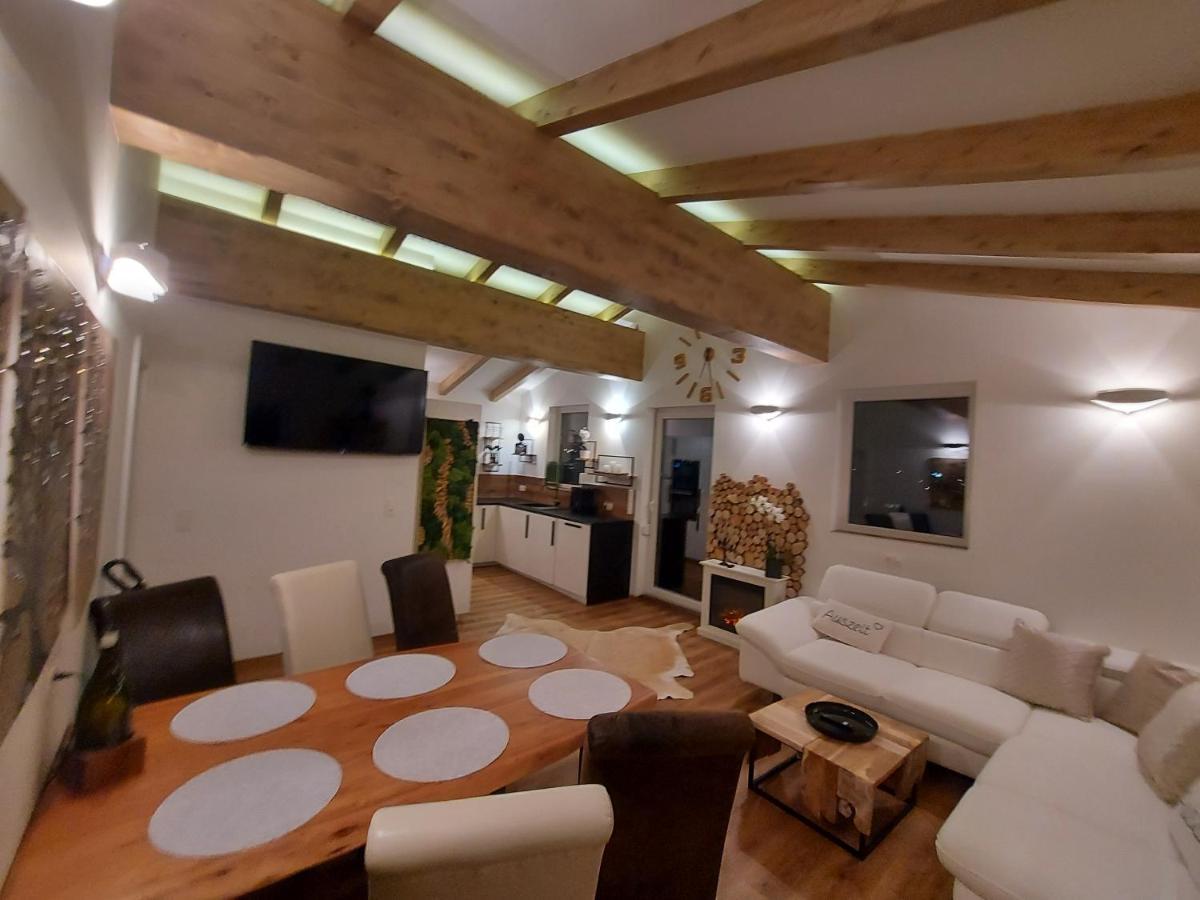 Апартаменты Auszeit Steiraland Penthouse 9 Mit Grossen Balkon Und Parkplatz Леобен Экстерьер фото