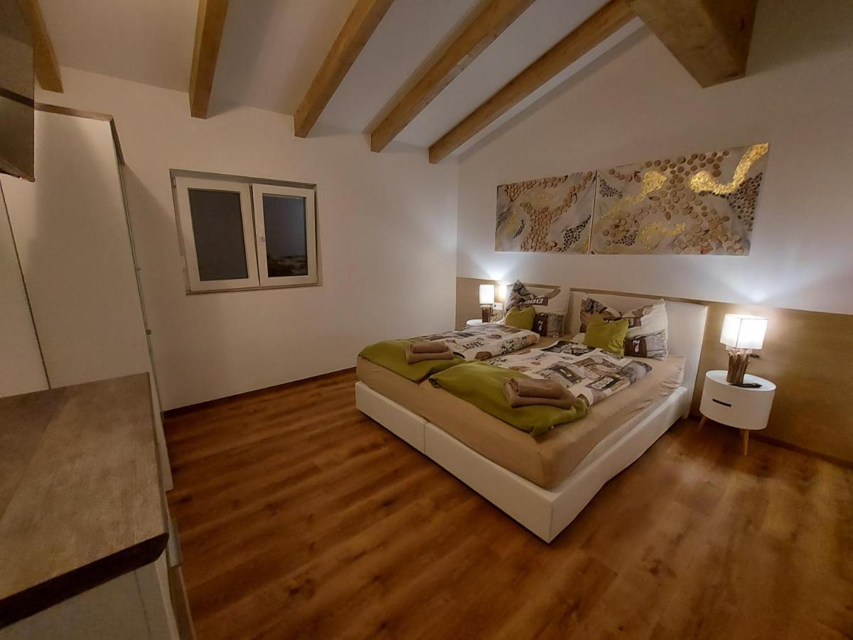 Апартаменты Auszeit Steiraland Penthouse 9 Mit Grossen Balkon Und Parkplatz Леобен Экстерьер фото